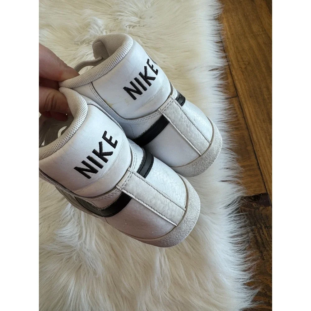 Nike blazer‎ mid size 6Y